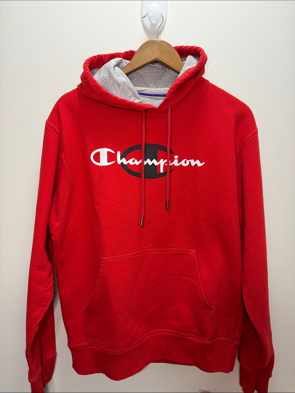 Champion Red Pullover Hoodie - Men's Size M 27.5x22